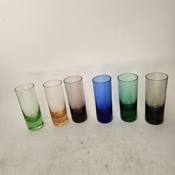 Vintage multicolored‎ apertif/shot glasses - Picture 1 of 7